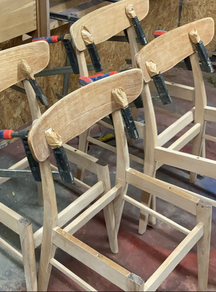 Spisebordsstol før restaurering