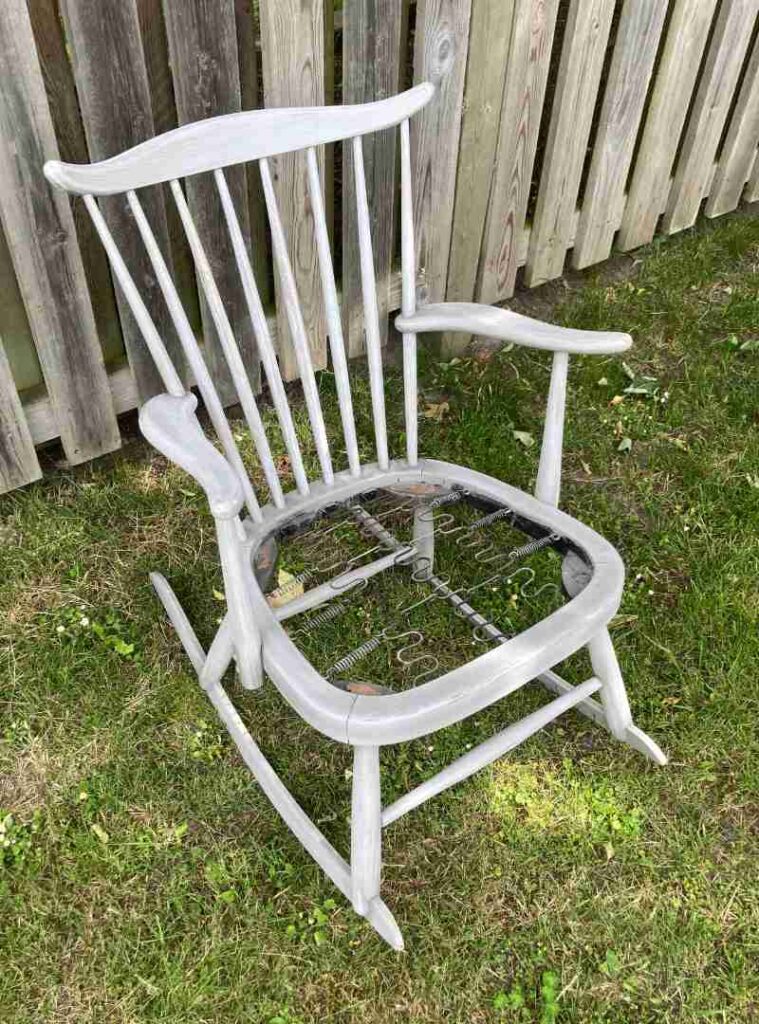 Gyngestol før restaurering